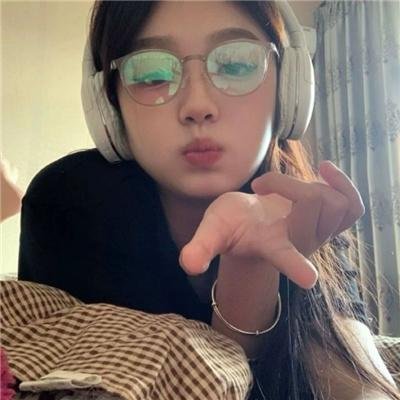 湖畔春光